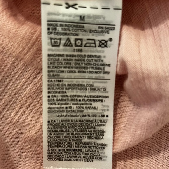 Old Navy Pink Top with tie bottom Size Medium - Picture 9 of 9